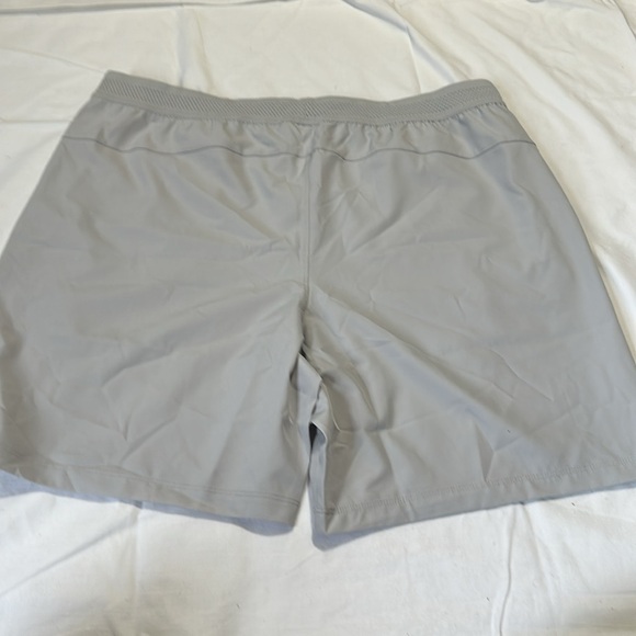 Fabletics Gray Athletic Shorts XL No Liner Pockets - Picture 6 of 6